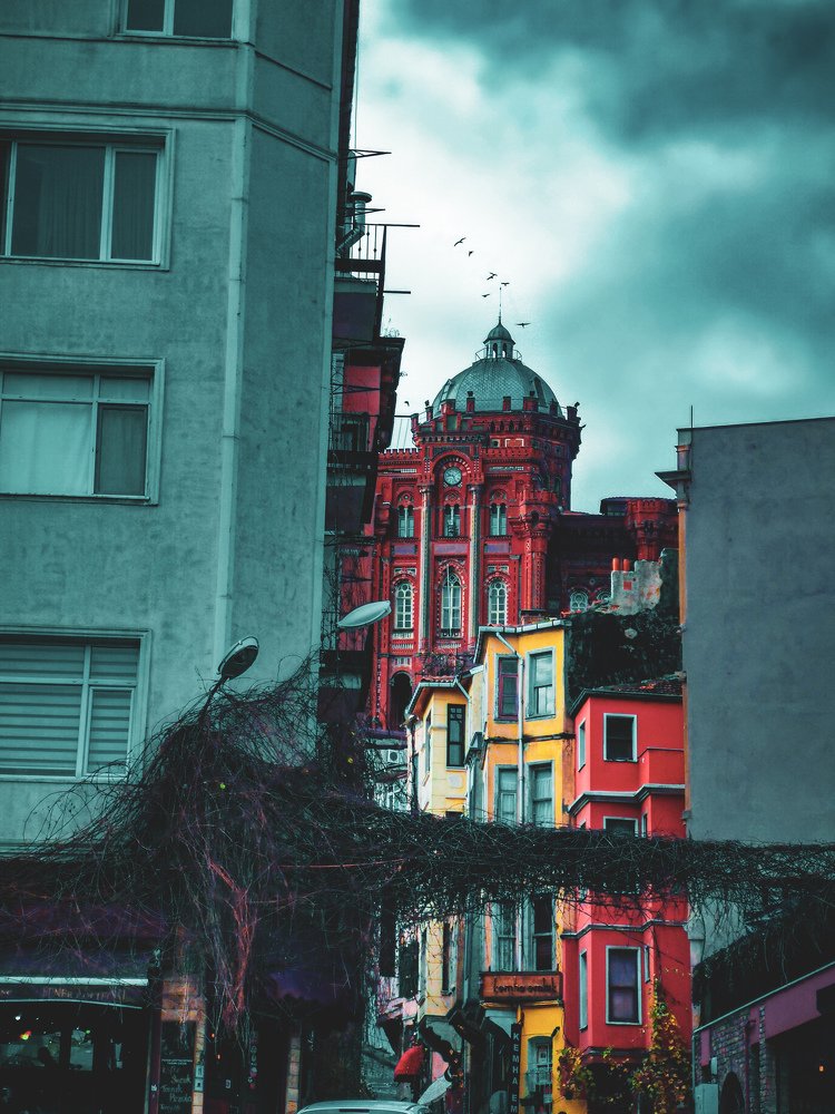 Colors through darkness