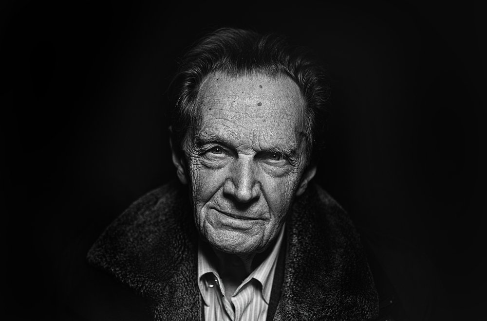 А меня как зовут?