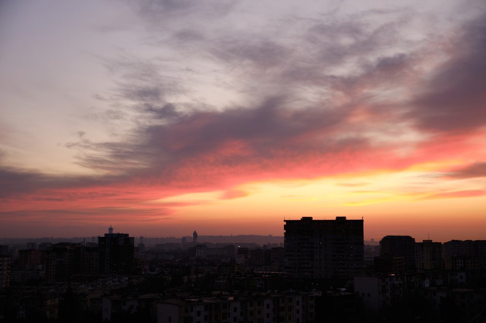 Рассветы с одного балкона