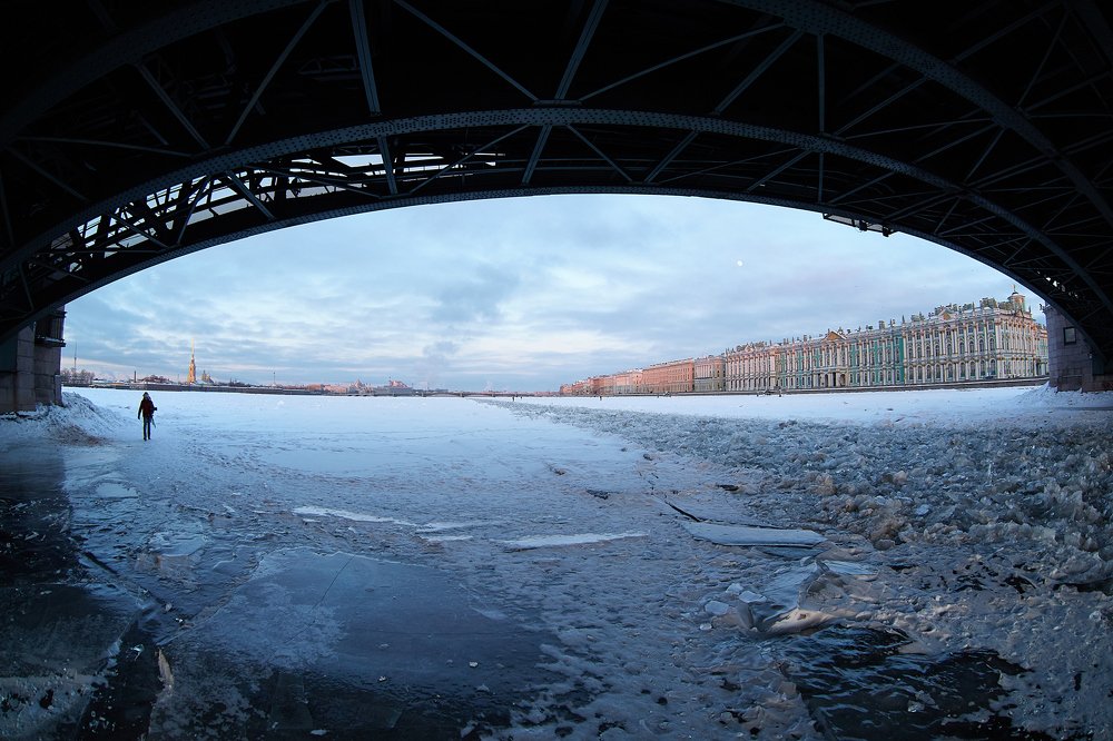Пешком по Неве