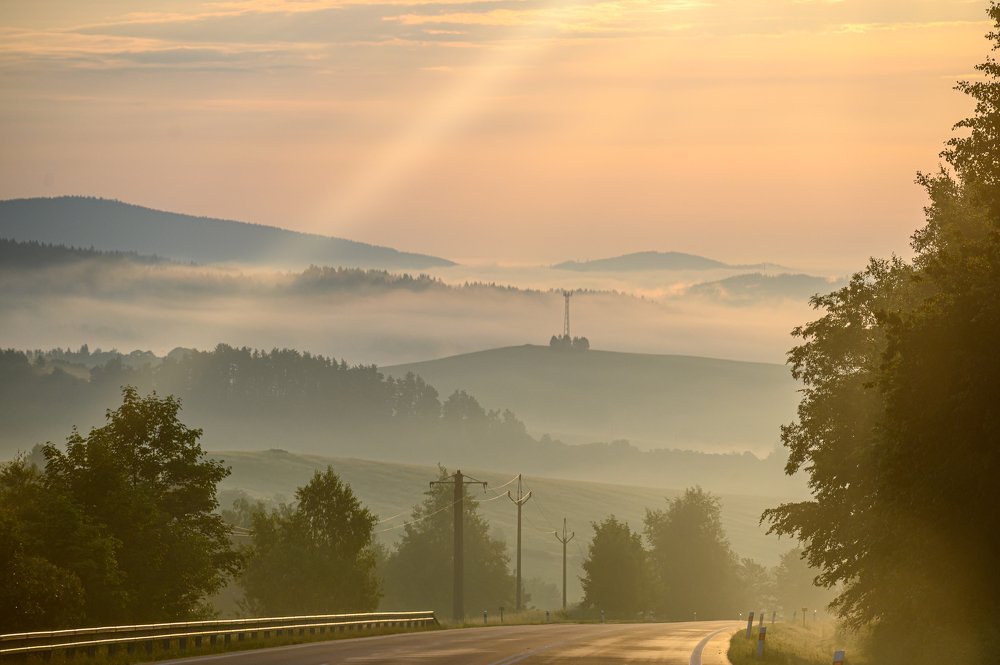 Туман и солнце - утро чудесное