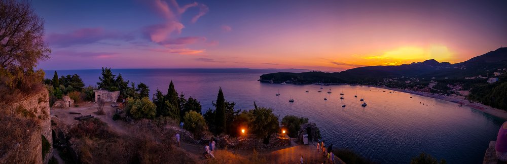 Photograph by Shopteriev