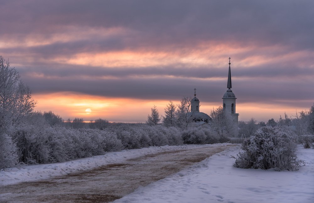 Зима рисует акварелью....