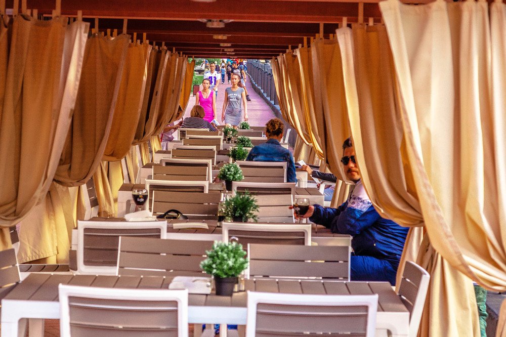 Роза Долина