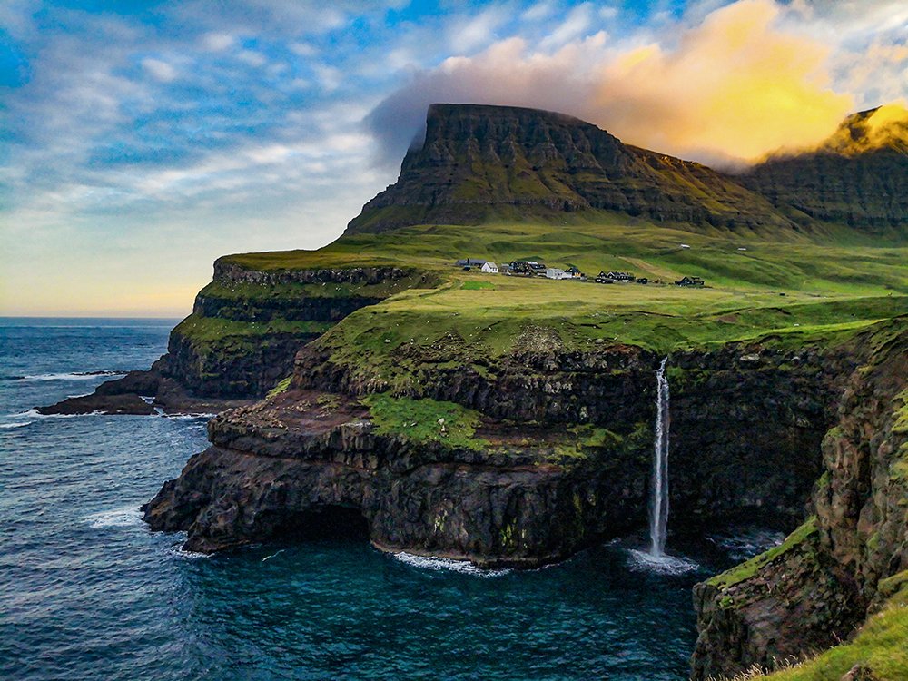 Múlafossur Waterfall