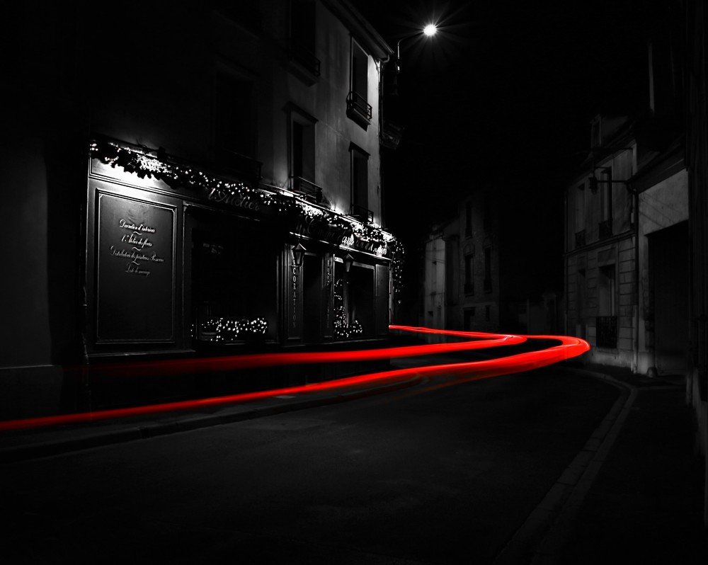 Une rue de nuit à Crécy ...