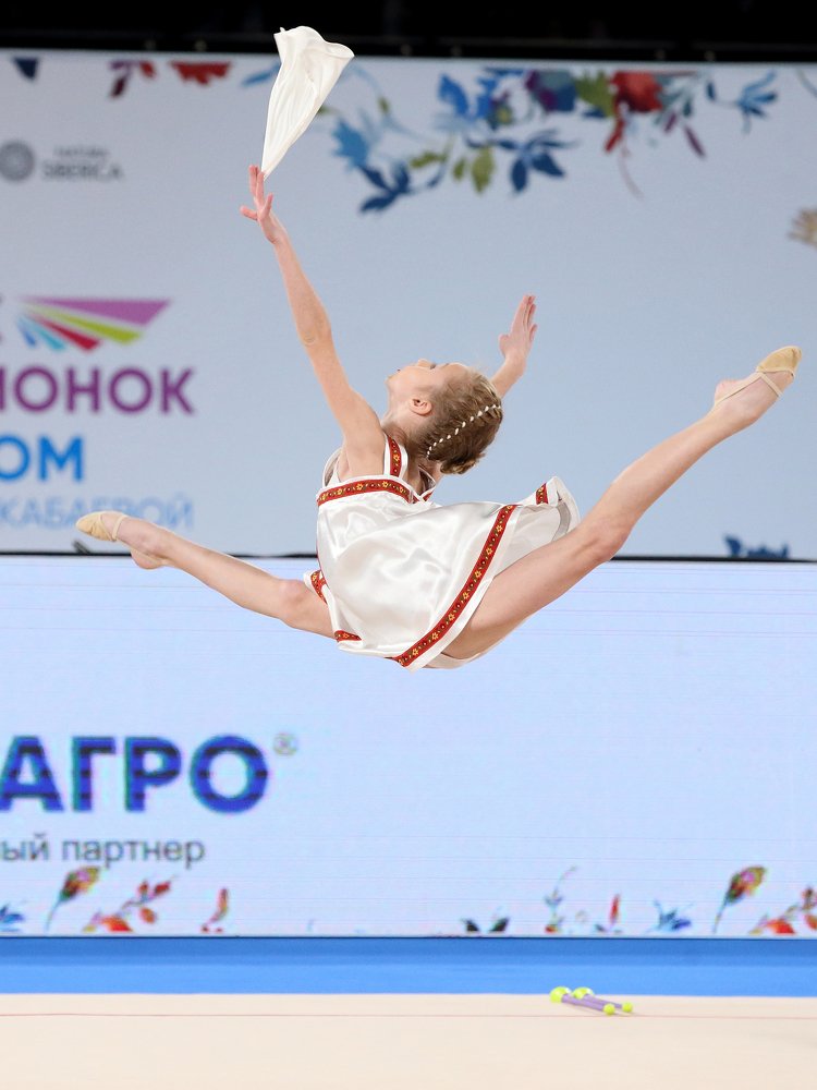 И где только делают этих Девочек-Гимнасток???!!!))) - В России!!!