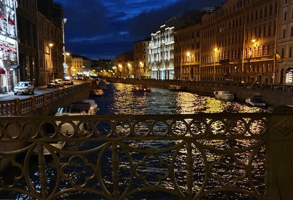 Ночные улочки Петербурга.