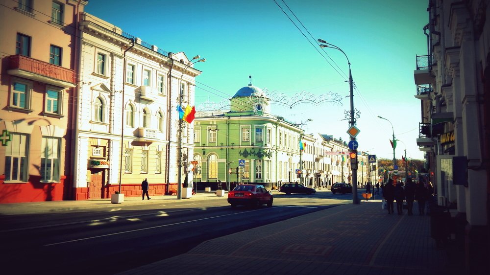 По улицам города