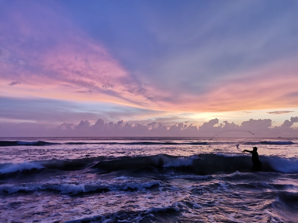 After the sun, He rise...