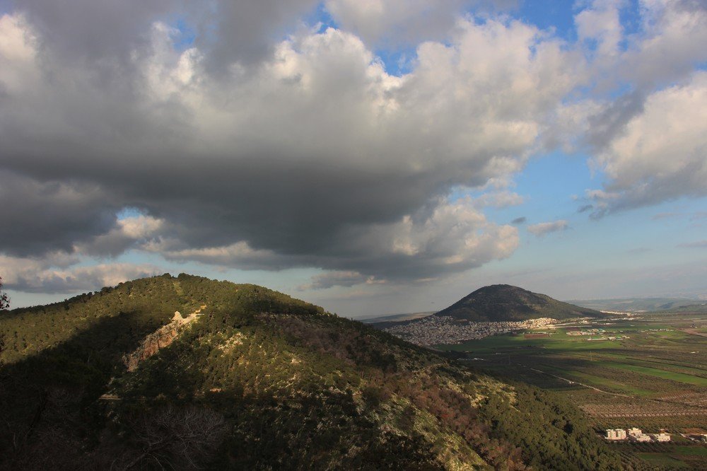 Тучи над горами.