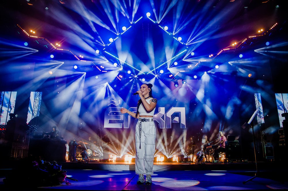 Певица Елка