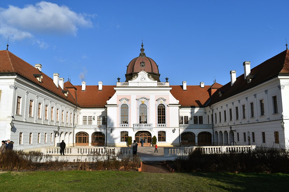 Photograph by Szabó László