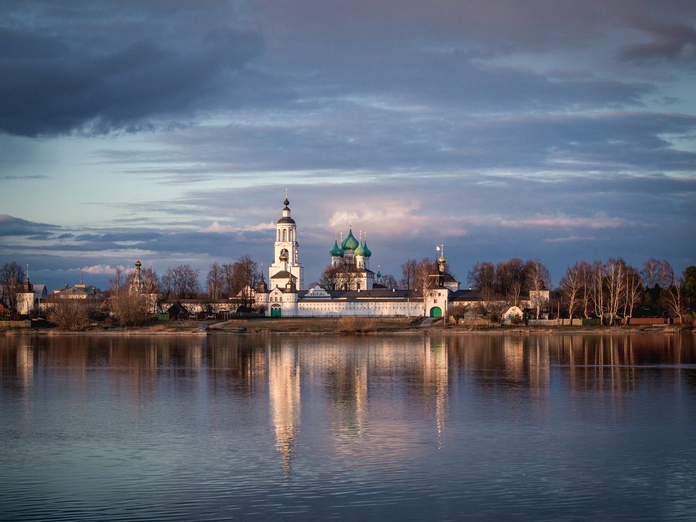 На том берегу реки