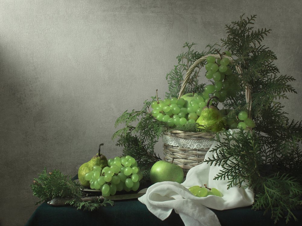 Натюрморт в зелёном цвете