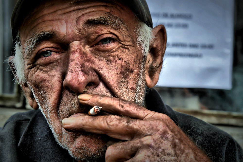 O senhor da prefeitura.