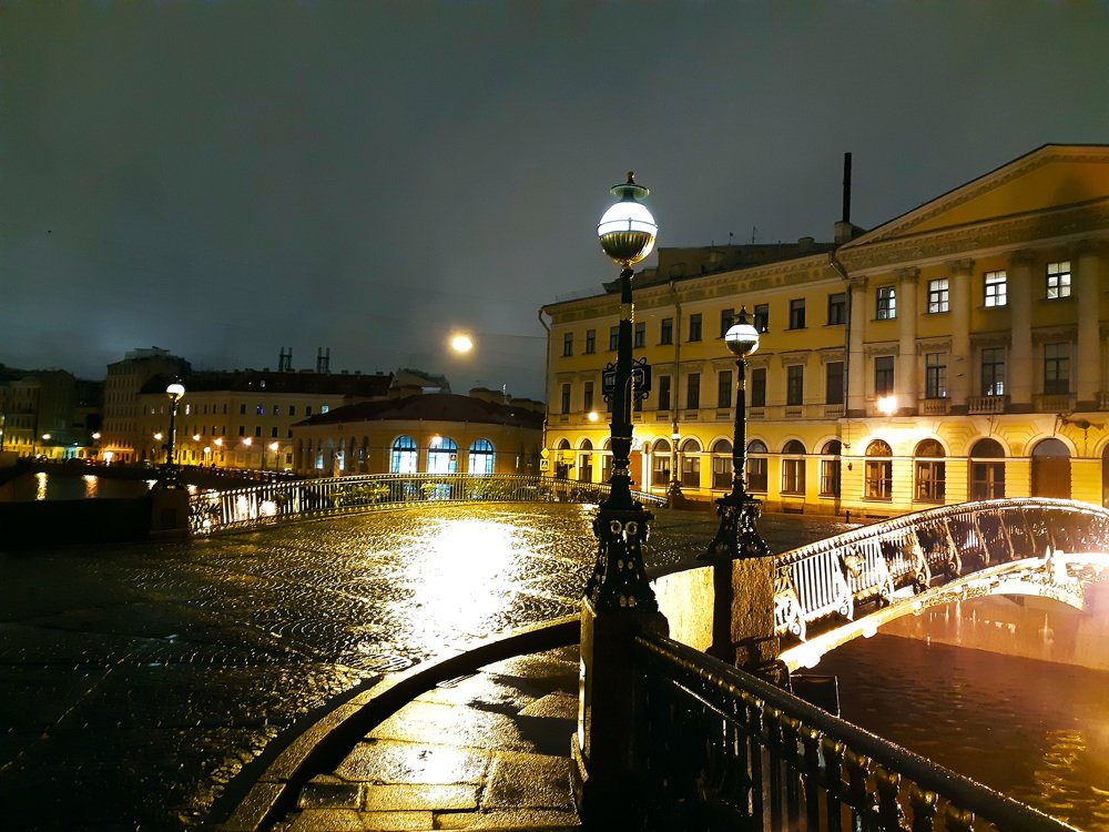 Night, bridge, lantern