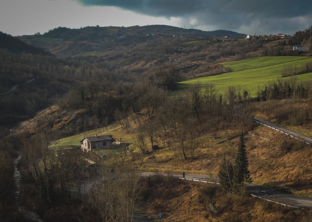 Избушка у леса