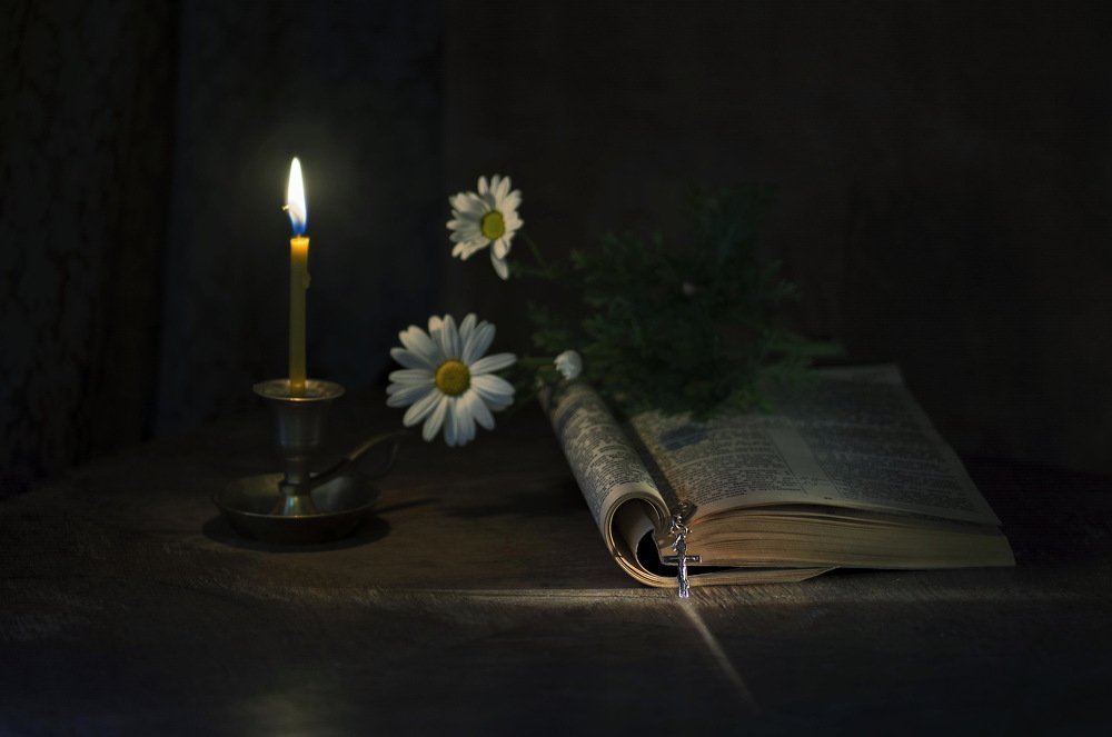 Поговори со мной пока я здесь.