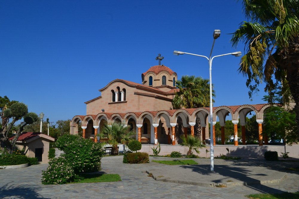 Храм ,в Греции