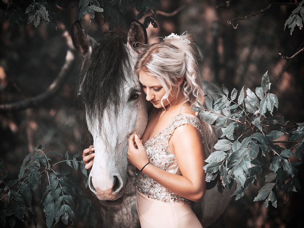 Photograph by Filip Matusinsky