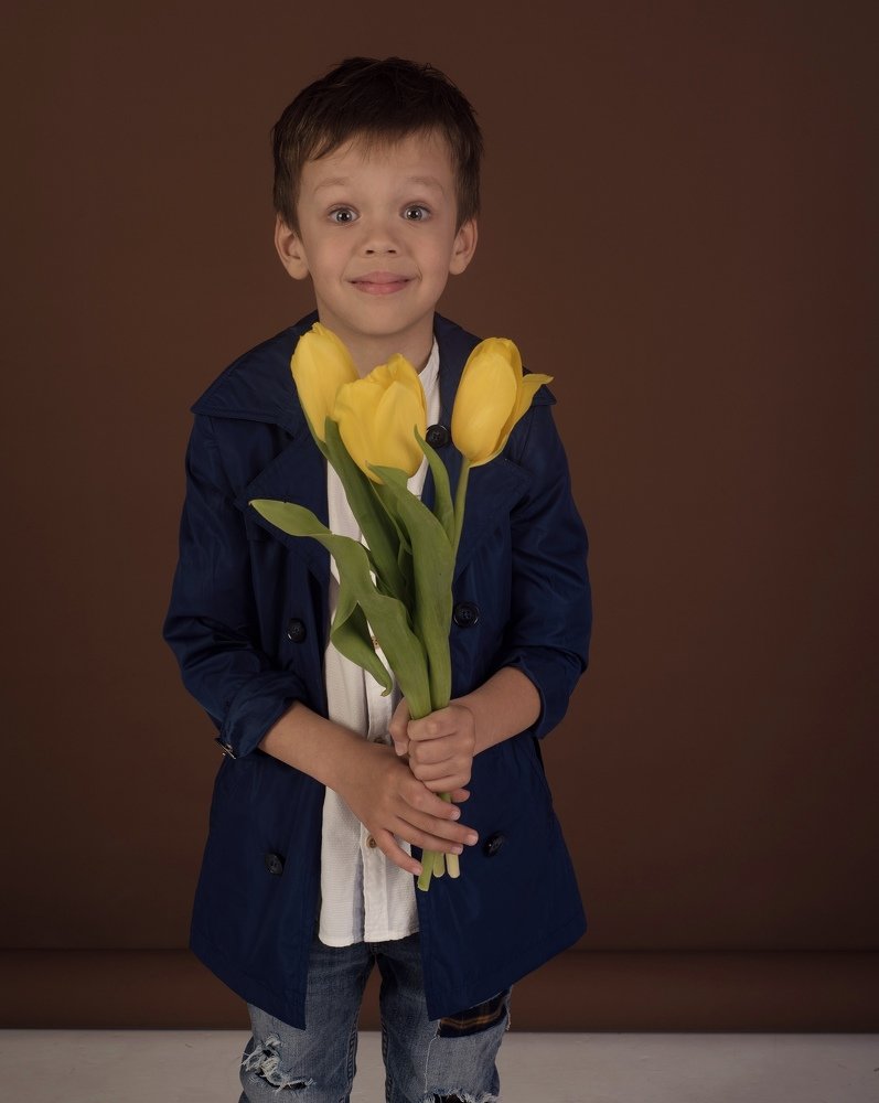 Арсений. Цветы для мамы.