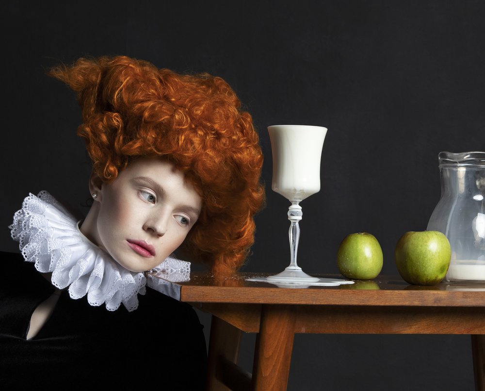 Анна скучает