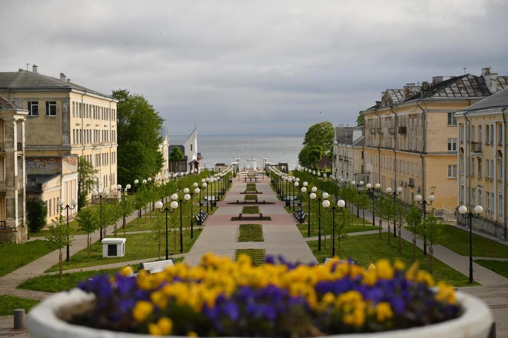 Город у моря.
