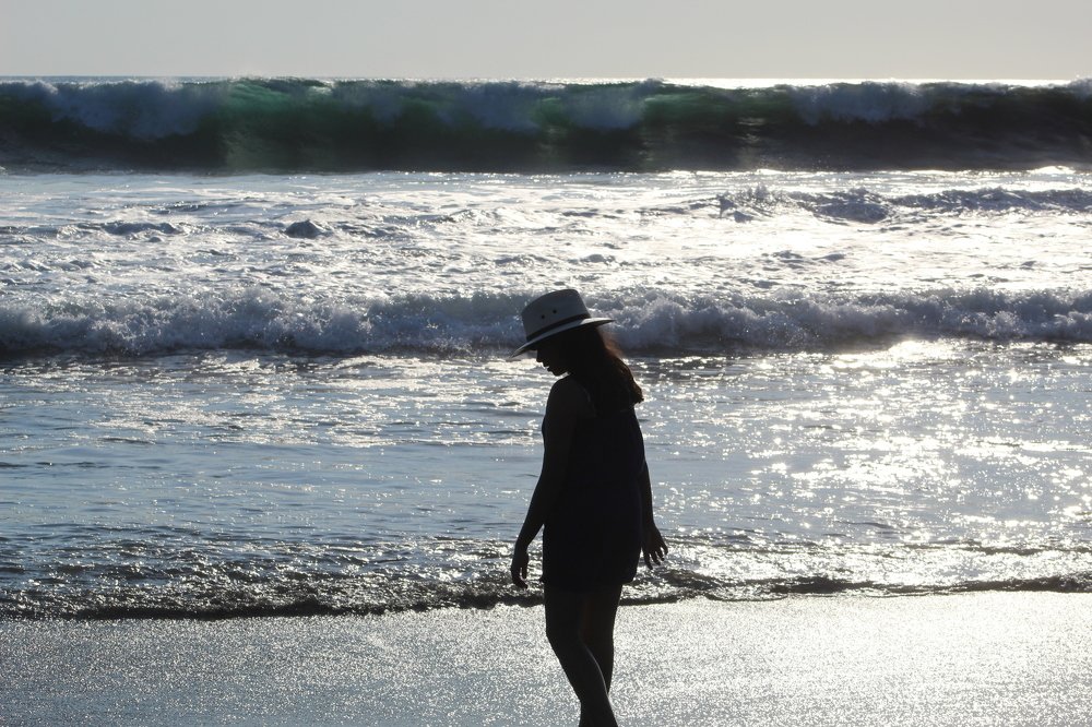 Disfrutando de las olas del mar