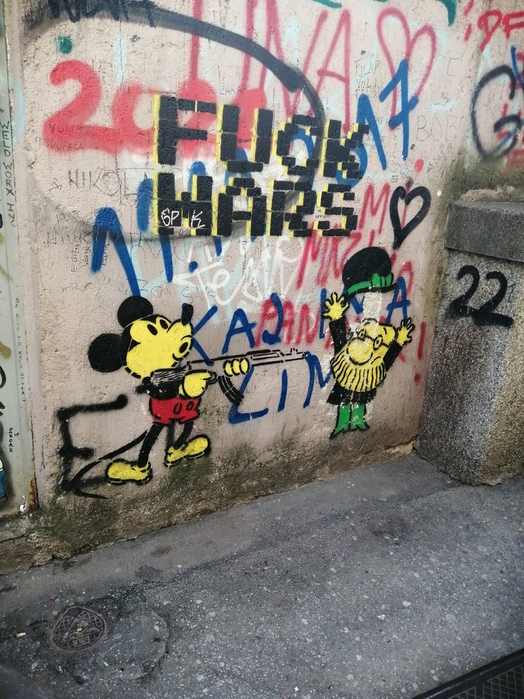 Mickey kill profesor Baltasar