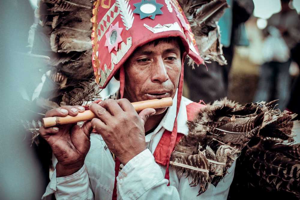 DANZANTE  DE HUAMACHUCANO