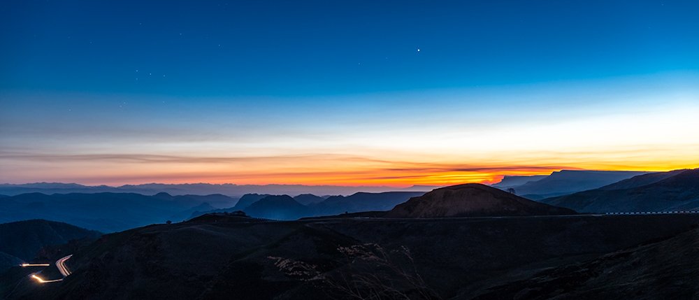 Закат на перевале Гум-Баши. Кавказ. Карачаево-Черкесская Республика.