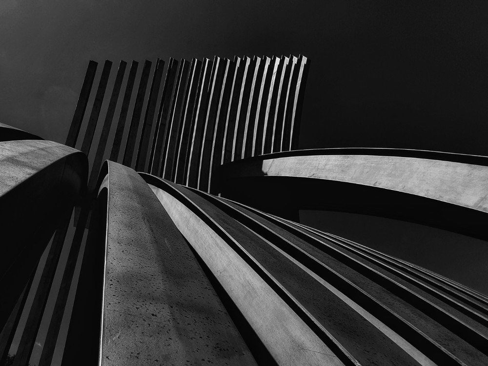 Monument steel frame