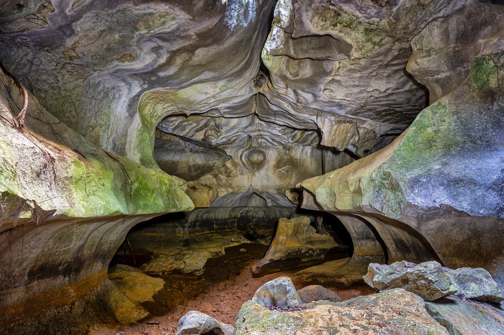 Son Tra Cave in Dry season_1