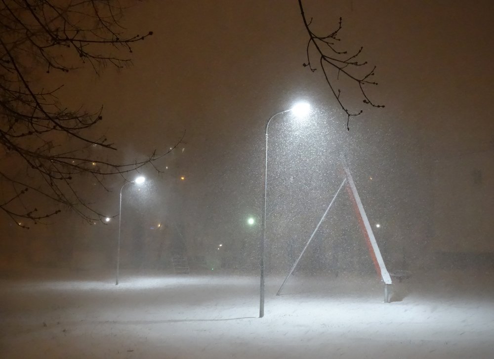 ночной снегопад