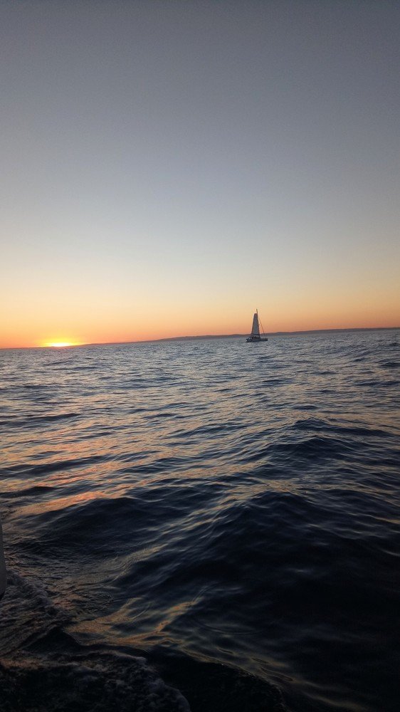 O sol quando nasce é para todos, mas brilha mais para quem merece.