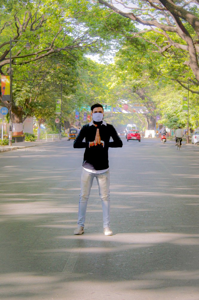 Mask a Day keeps Carona Away .