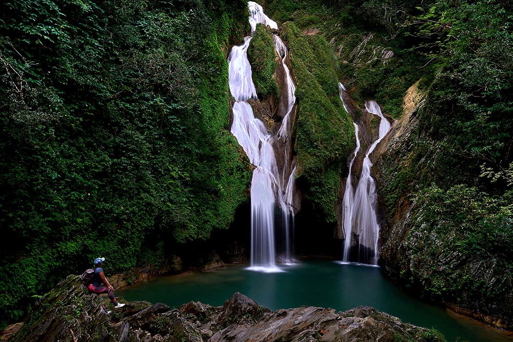 Photograph by rolando li lozano