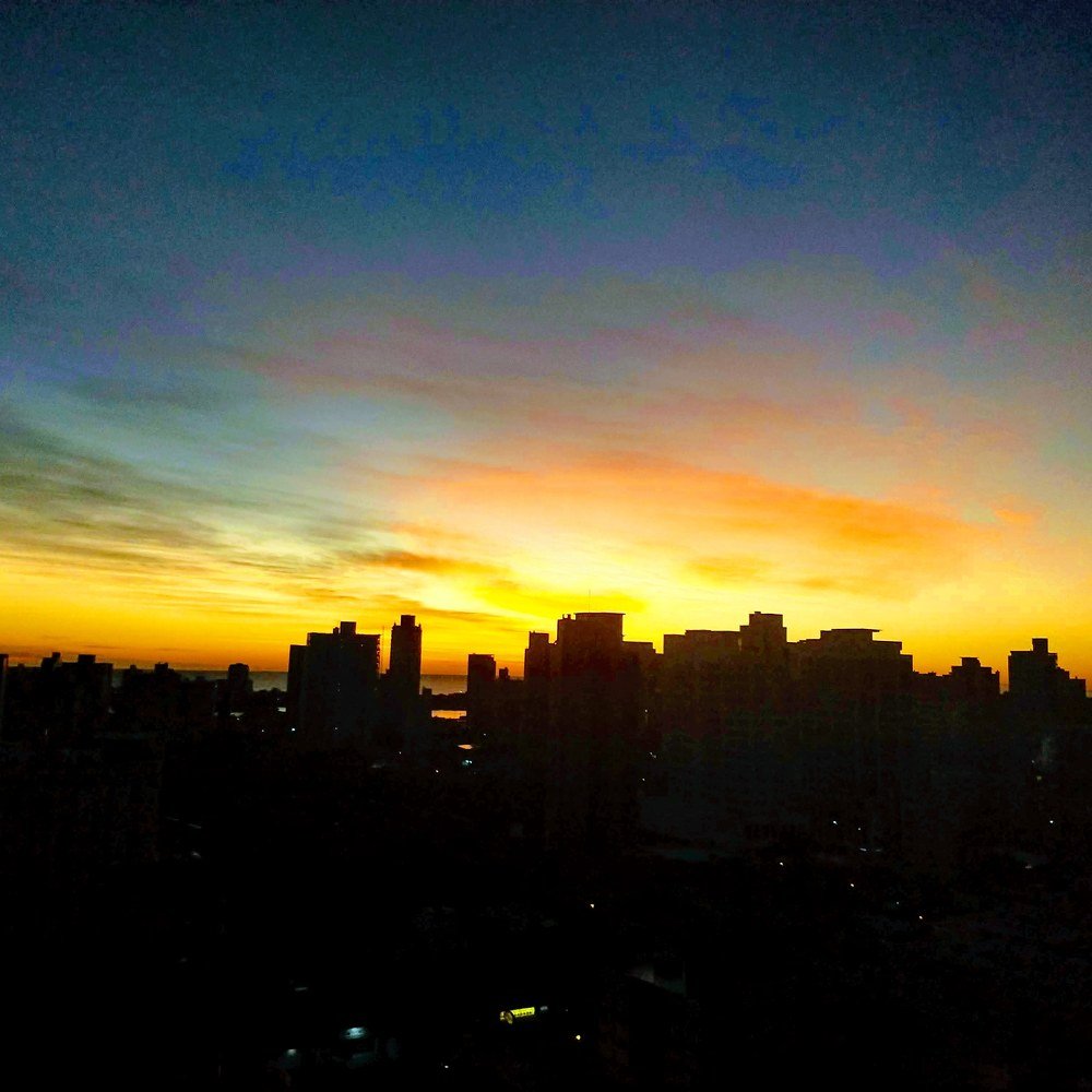 Morning colours show