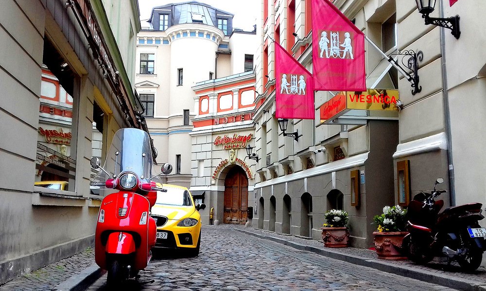 Старая Рига всегда удивит..