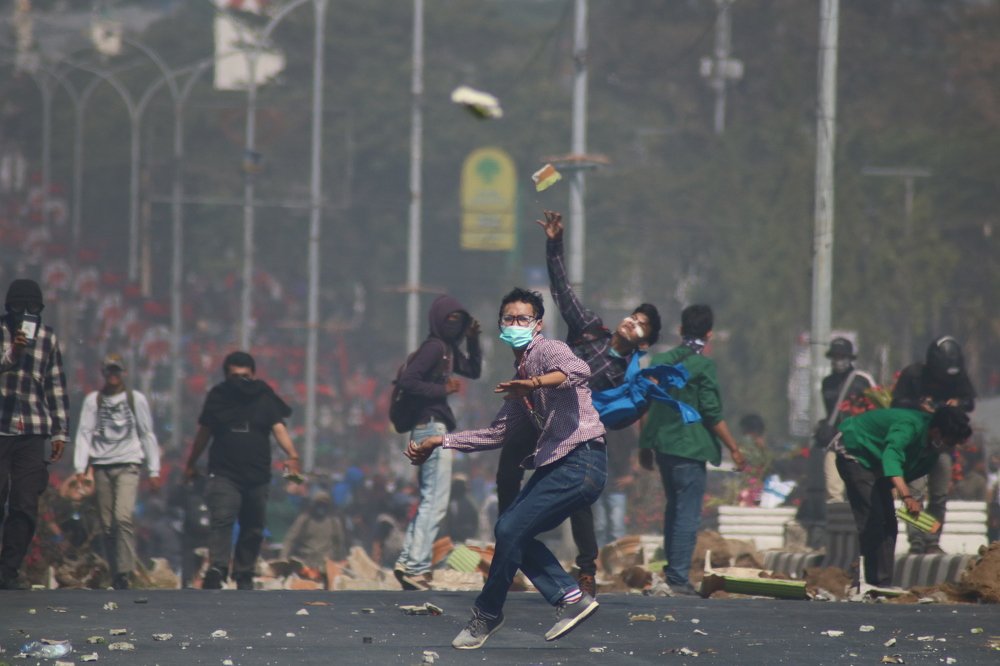 Clashes between students and police
