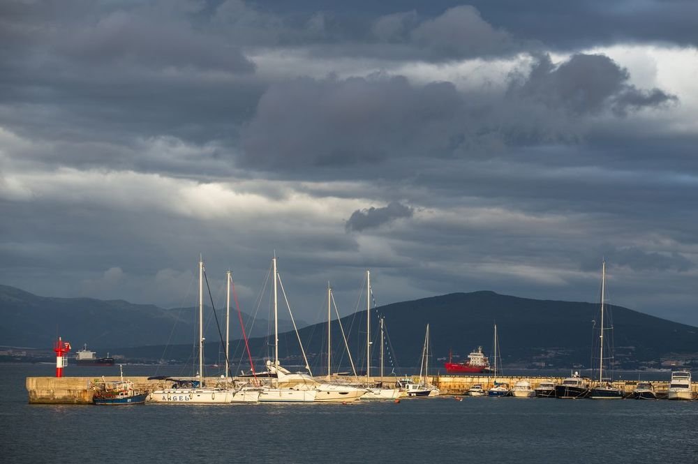 Луч солнца золотого