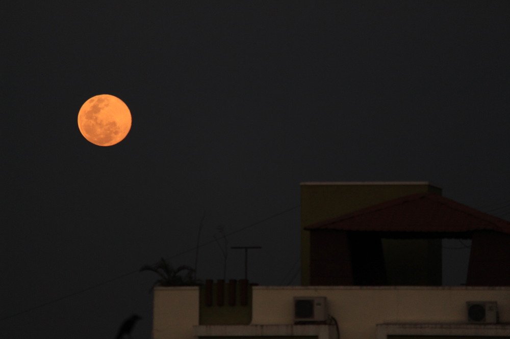 Super moon