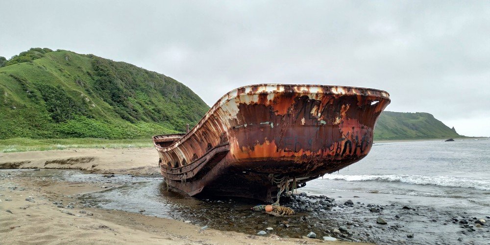 На берегу Охотского моря