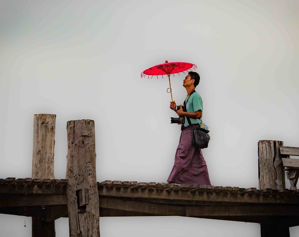 On the U-bein bridge in the city of Immortality