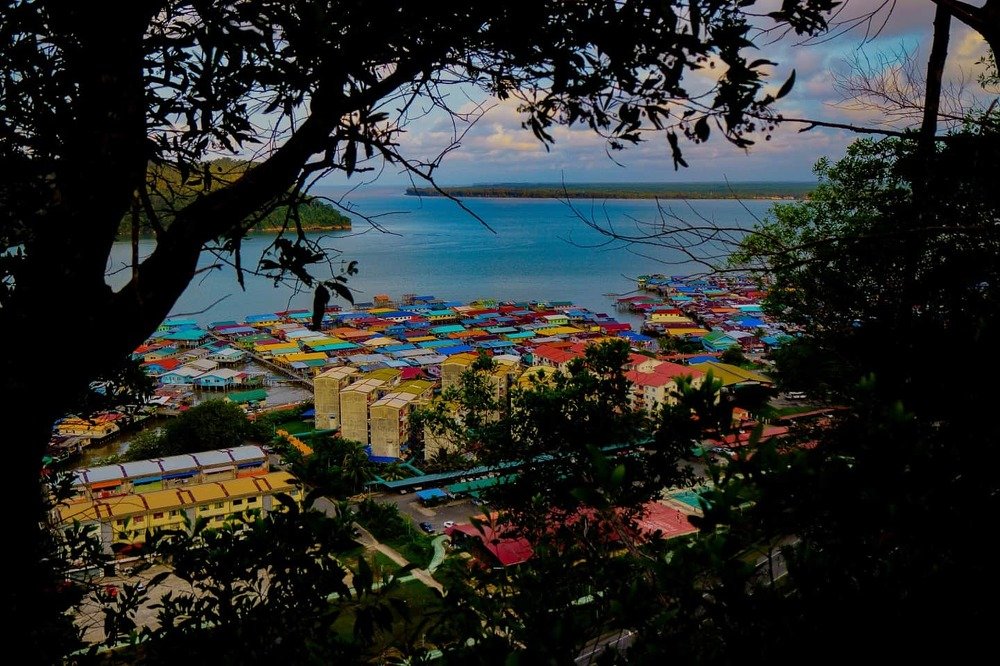 Photograph by Mansor Mohammad Afindi