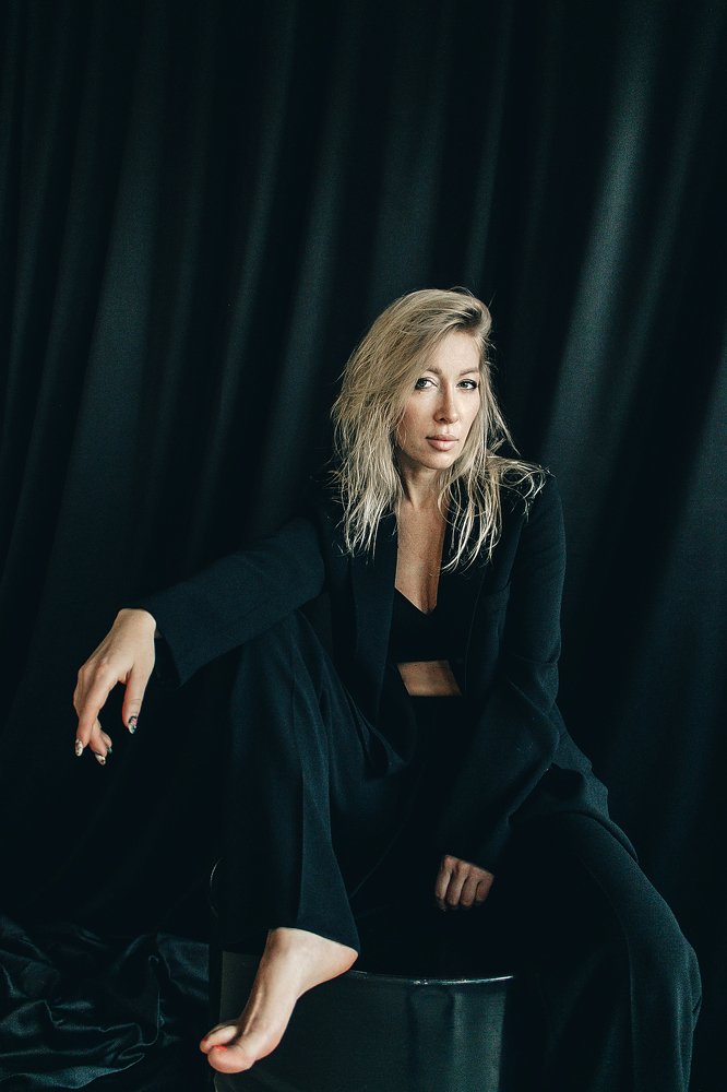 Photograph by Nadi Blitz
