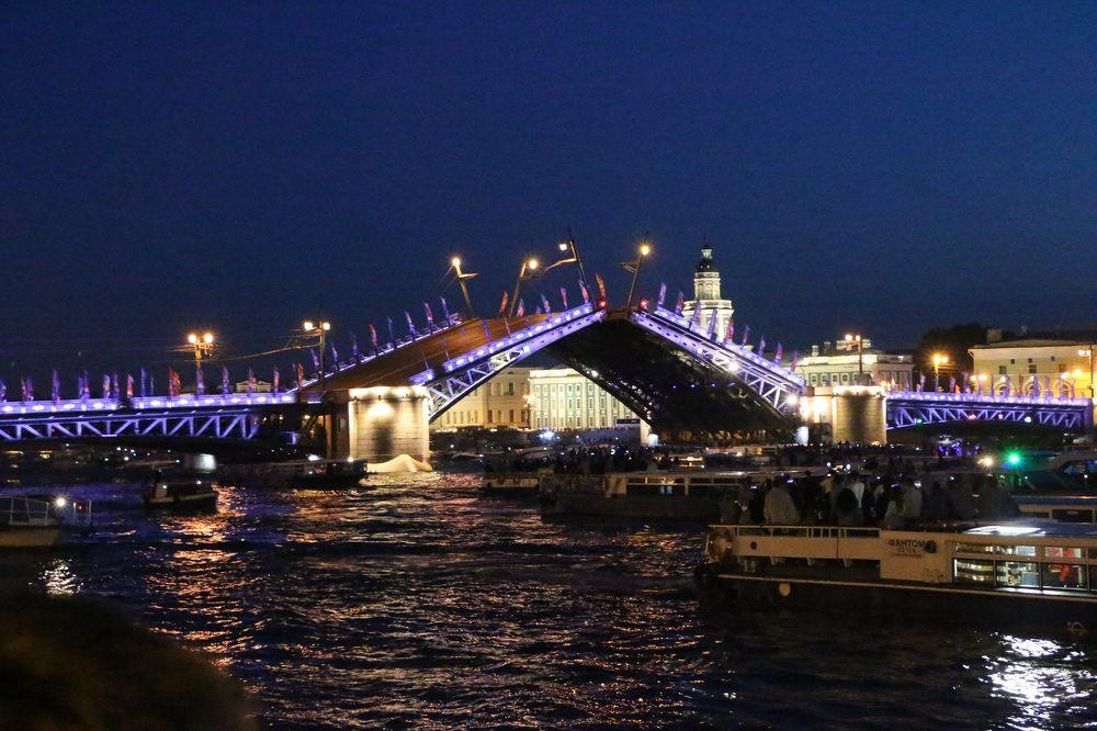 Дворцовый мост