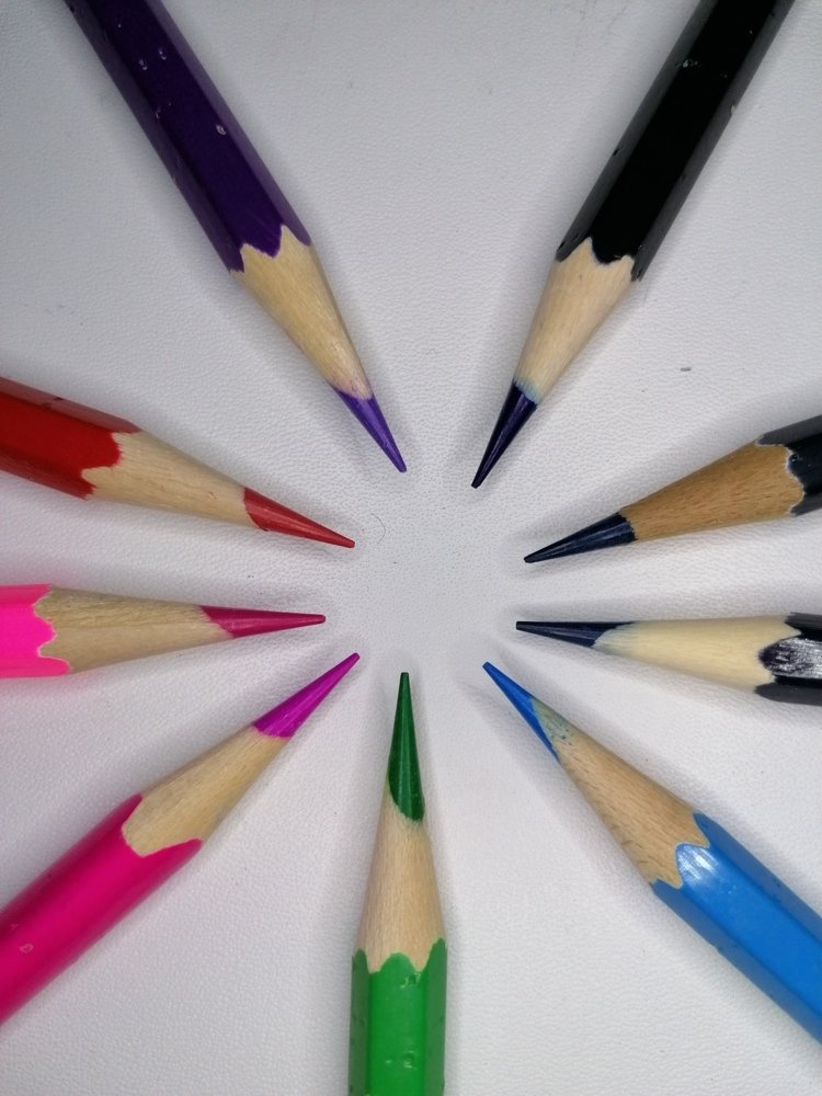 Цветные карандаши