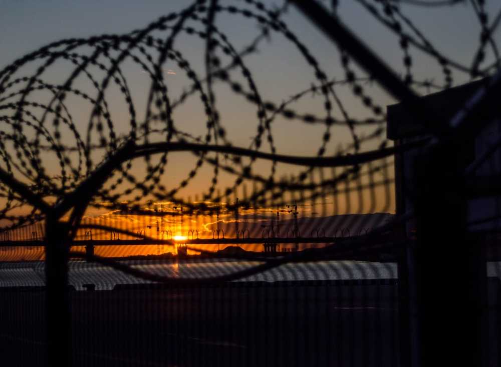 Наводя мосты.